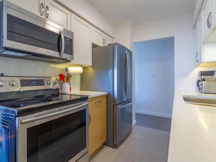 908-2041 Bellwood Avenue, Burnaby, BC, V5B 4V5 - 9
