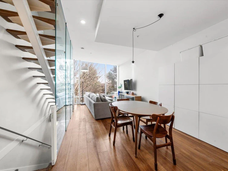 3485 Victoria Drive, Vancouver, BC, V5N 4M5 - 5