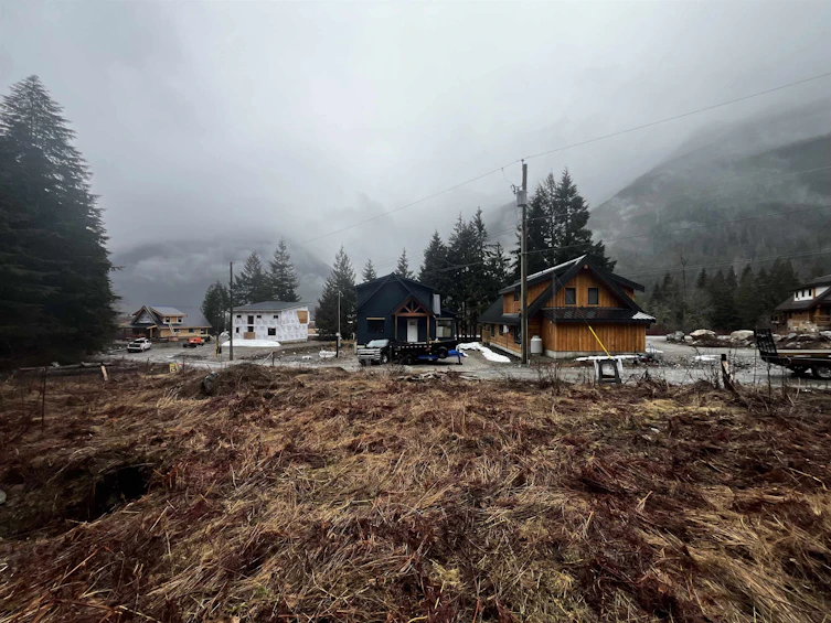 LMV 7 Old Hope Princeton Highway, Hope, BC, V0X 1L5 - 7