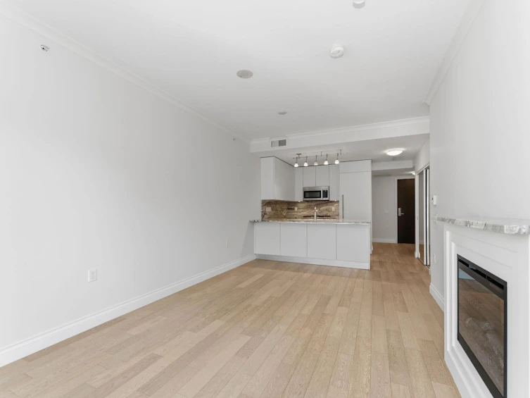 706-199 Victory Ship Way, North Vancouver, BC, V7L 0B2 - 3