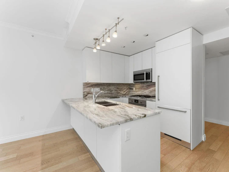 706-199 Victory Ship Way, North Vancouver, BC, V7L 0B2 - 9