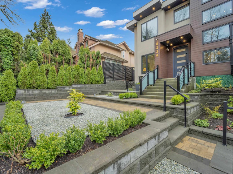 8230 Lakefield Drive, Burnaby, BC, V5E 4G7 - 5