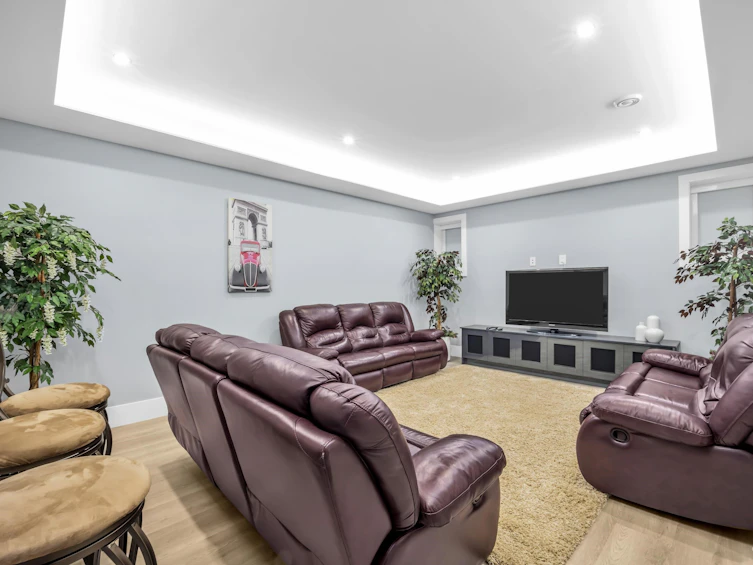 8230 Lakefield Drive, Burnaby, BC, V5E 4G7 - 27