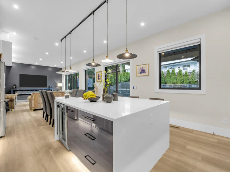 8230 Lakefield Drive, Burnaby, BC, V5E 4G7 - 9