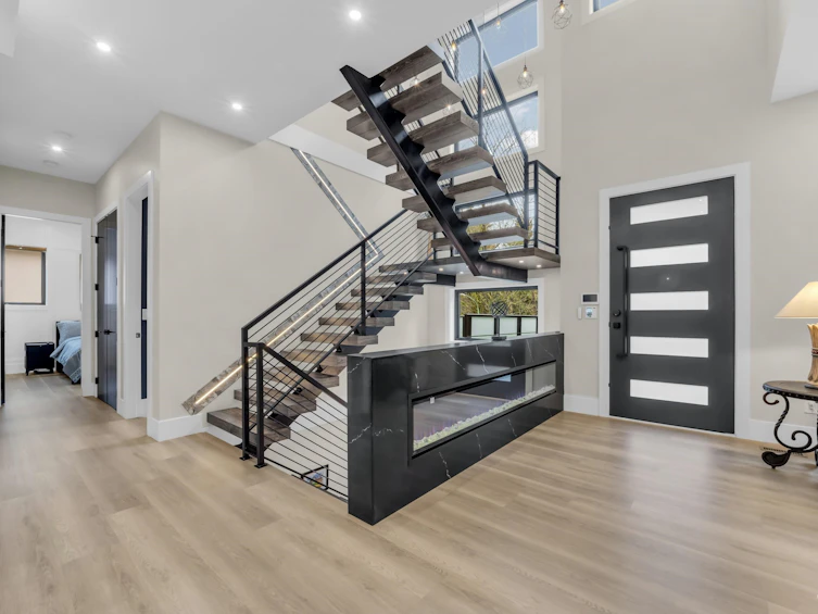 8230 Lakefield Drive, Burnaby, BC, V5E 4G7 - 6