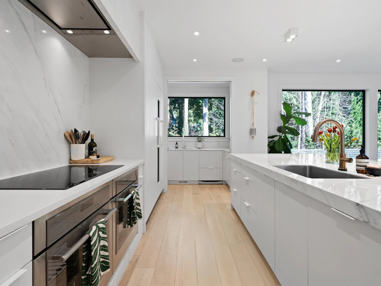 968 Belvista Crescent, North Vancouver, BC, V7R 2B4 - 9