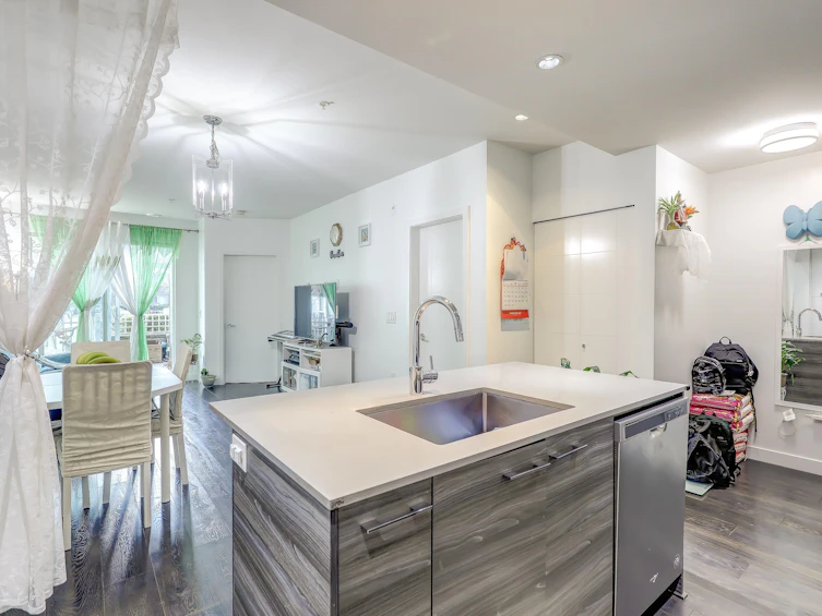 108-10603 140 Street, Surrey, BC, V3T 0M8 - 10