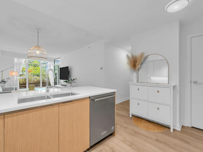 103-8940 University Crescent - 3