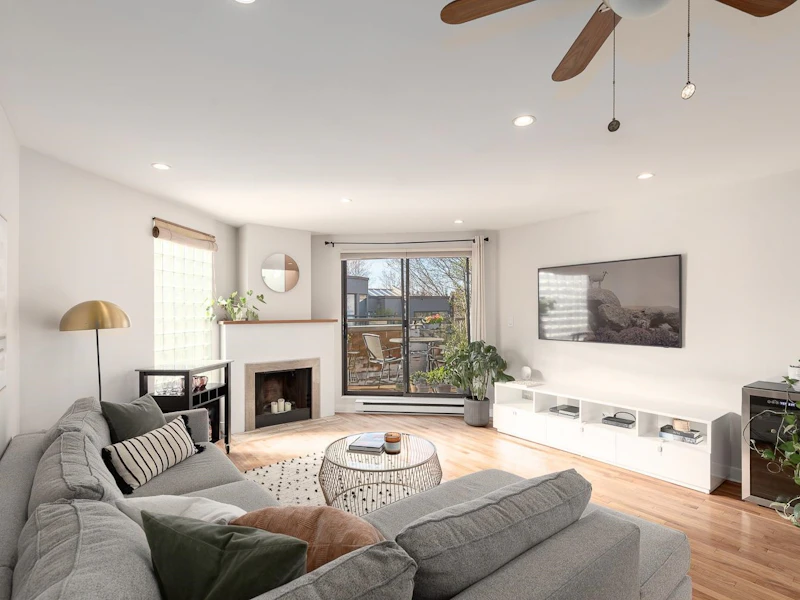 10 - 766 W 7th Avenue, Vancouver BC V5Z 1B8