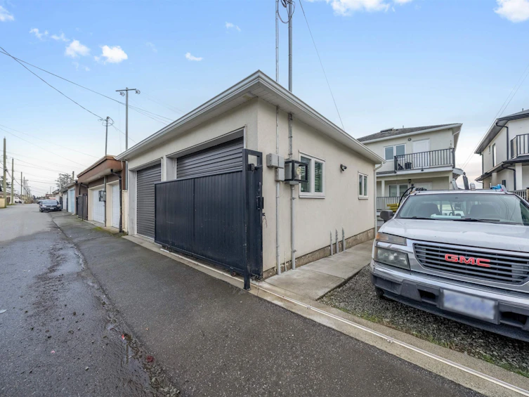 763 E 57th Avenue, Vancouver, BC, V5X 1T3 - 35