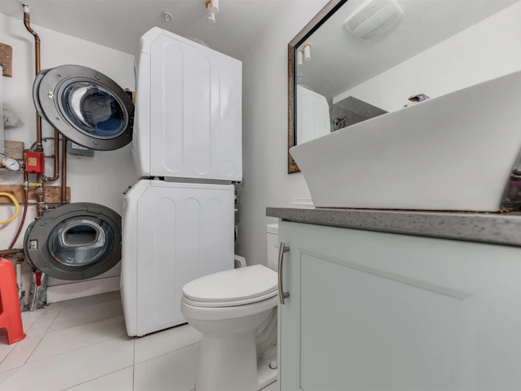 763 E 57th Avenue, Vancouver, BC, V5X 1T3 - 32