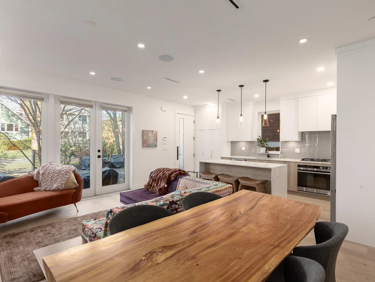 4372 W 13th Avenue, Vancouver, BC, V6R 2T9 - 11