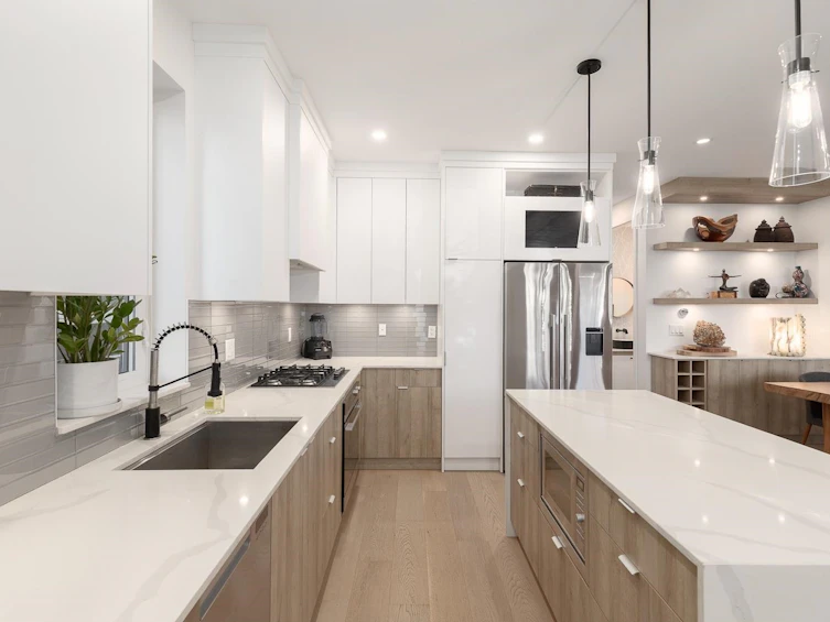 4372 W 13th Avenue, Vancouver, BC, V6R 2T9 - 14