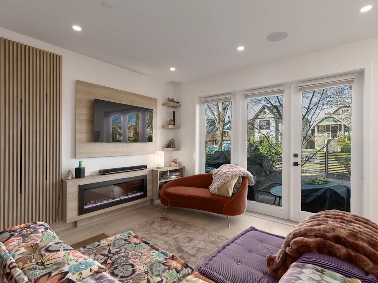4372 W 13th Avenue, Vancouver, BC, V6R 2T9 - 7