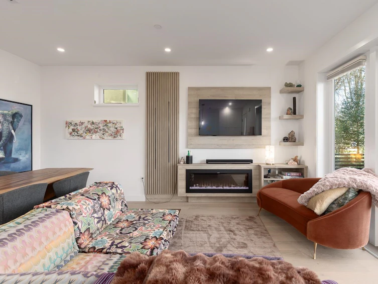 4372 W 13th Avenue, Vancouver, BC, V6R 2T9 - 6
