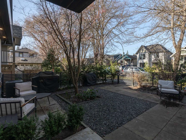 4372 W 13th Avenue, Vancouver, BC, V6R 2T9 - 3