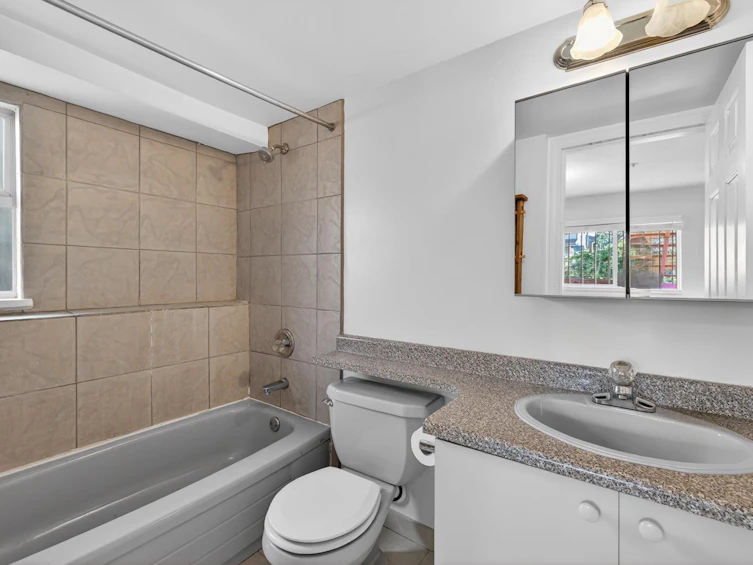 1764 Graveley Street, Vancouver, BC, V5L 3B1 - 38