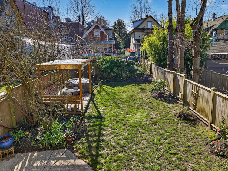 1764 Graveley Street, Vancouver, BC, V5L 3B1 - 21