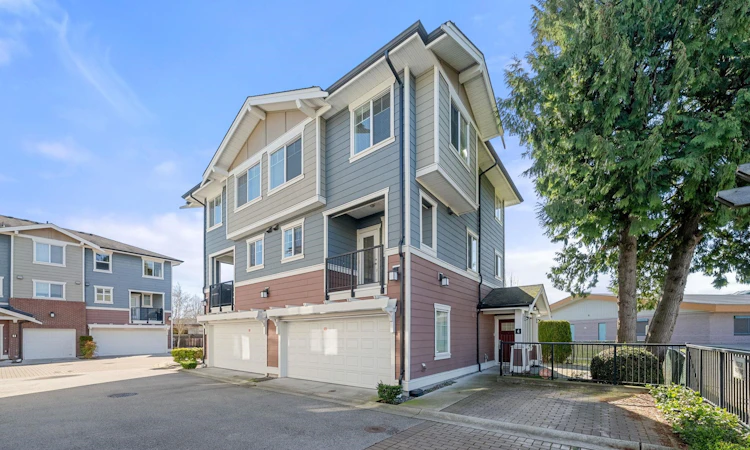 4-9580 Alberta Road