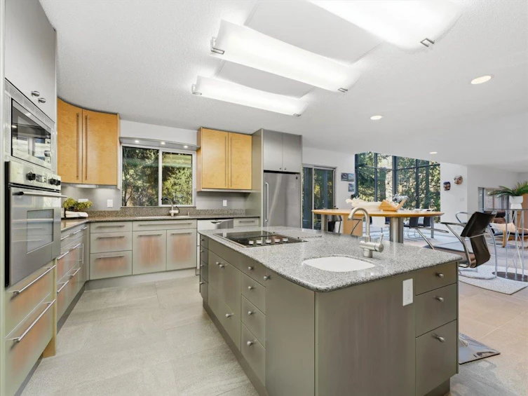 1260 Seymour Boulevard, North Vancouver, BC, V7J 2J8 - 11