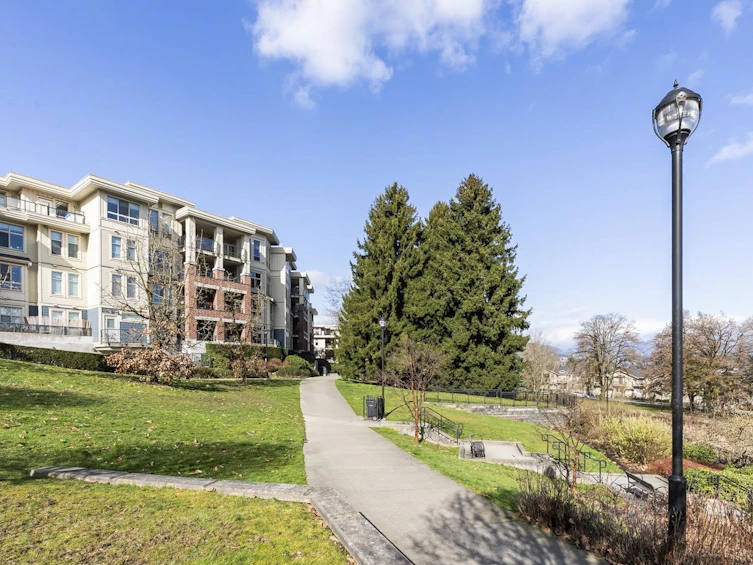 312-245 Ross Drive, New Westminster, BC, V3L 0B6 - 37