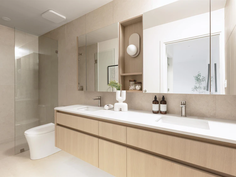 2136 E 10th Avenue, Vancouver, BC, V5N 1Y1 - 13