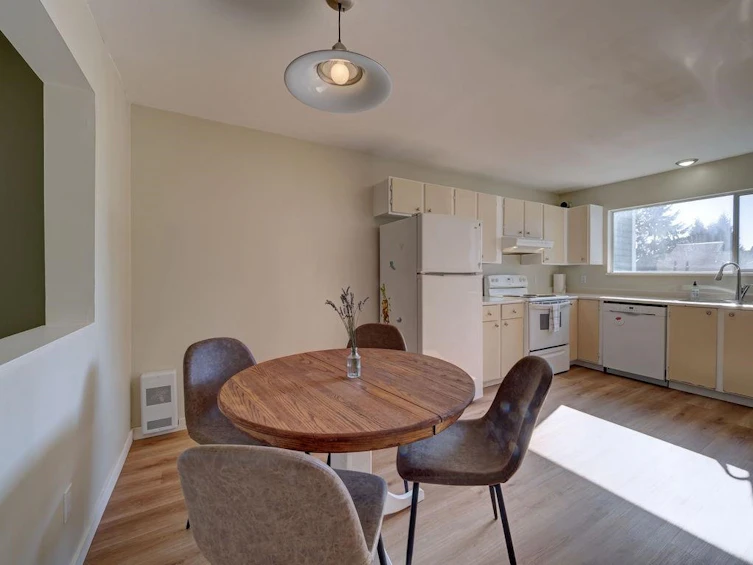 5-822 Gibsons Way, Gibsons, BC, V0N 1V7 - 13
