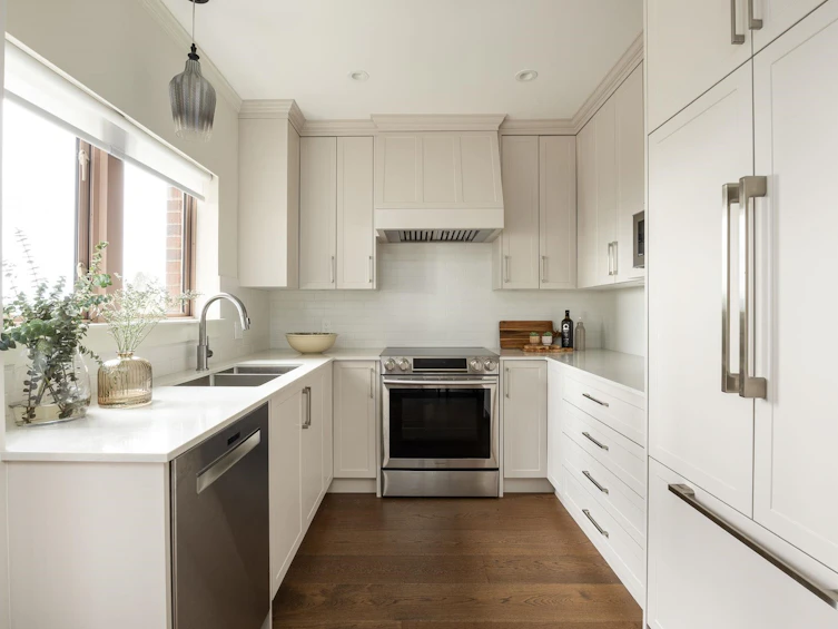 308-2271 Bellevue Avenue, West Vancouver, BC, V7V 4X1 - 2