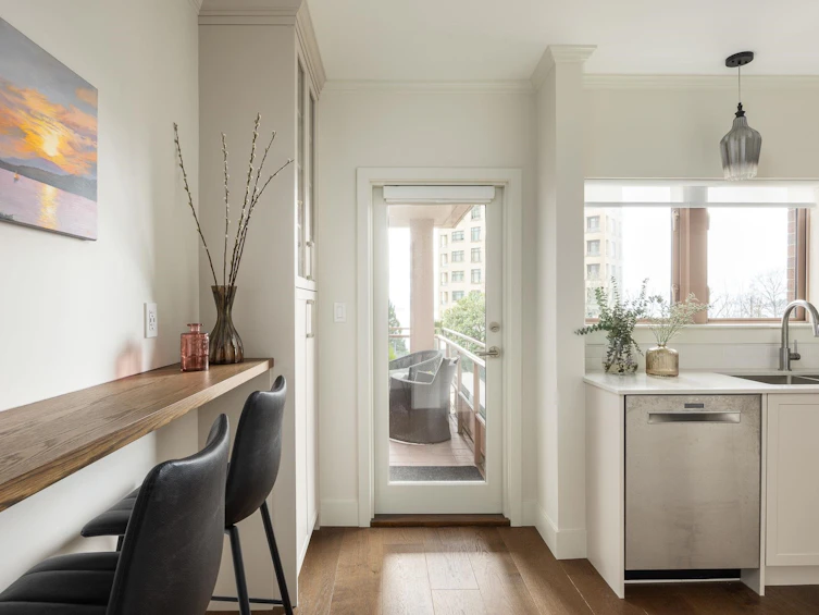 308-2271 Bellevue Avenue, West Vancouver, BC, V7V 4X1 - 5