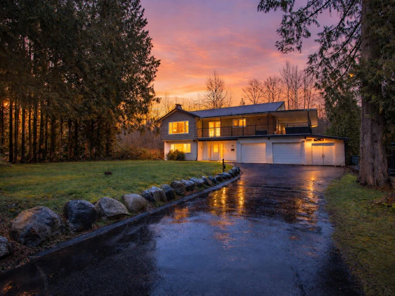 12152 261st Street, Maple Ridge BC V2W 2A6