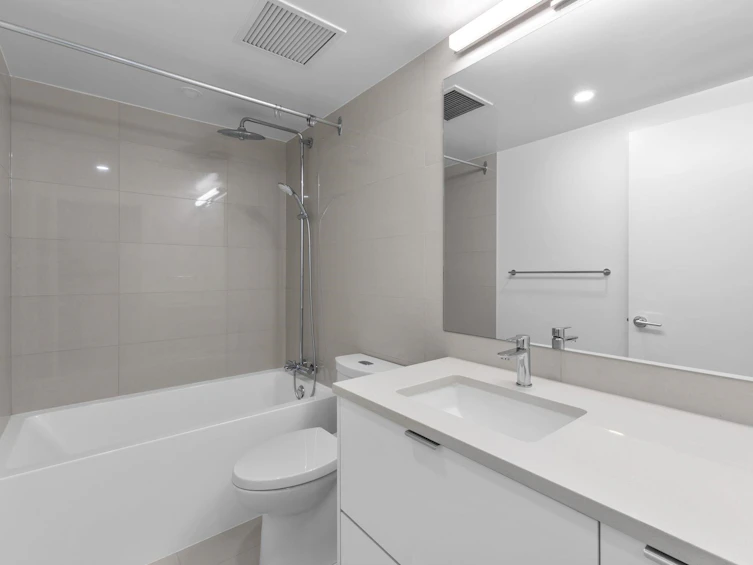 1810-13675 107a Avenue, Surrey, BC, V3T 2H3 - 15