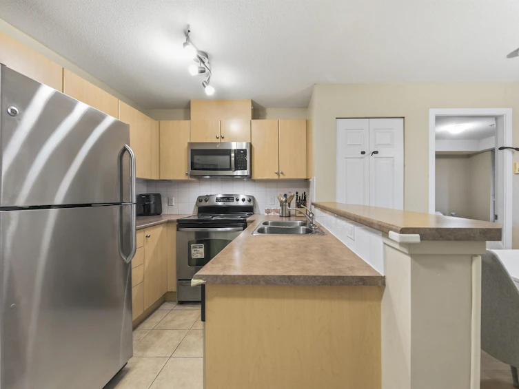3113-240 Sherbrooke Street, New Westminster, BC, V3L 0A4 - 3