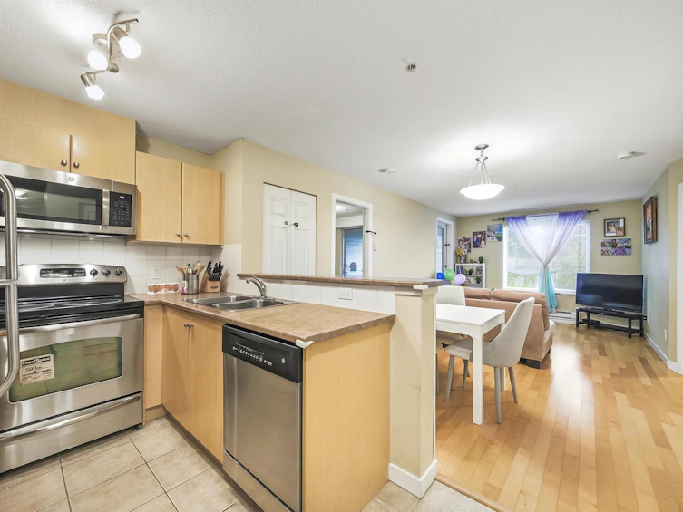 3113-240 Sherbrooke Street, New Westminster, BC, V3L 0A4 - 2