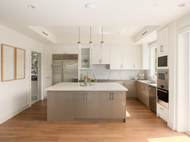 13600 Blackburn Avenue, Surrey, BC, V4B 2Y8 - 11