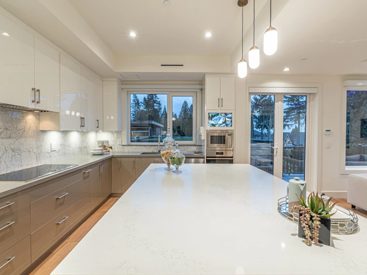 13600 Blackburn Avenue, Surrey, BC, V4B 2Y8 - 14