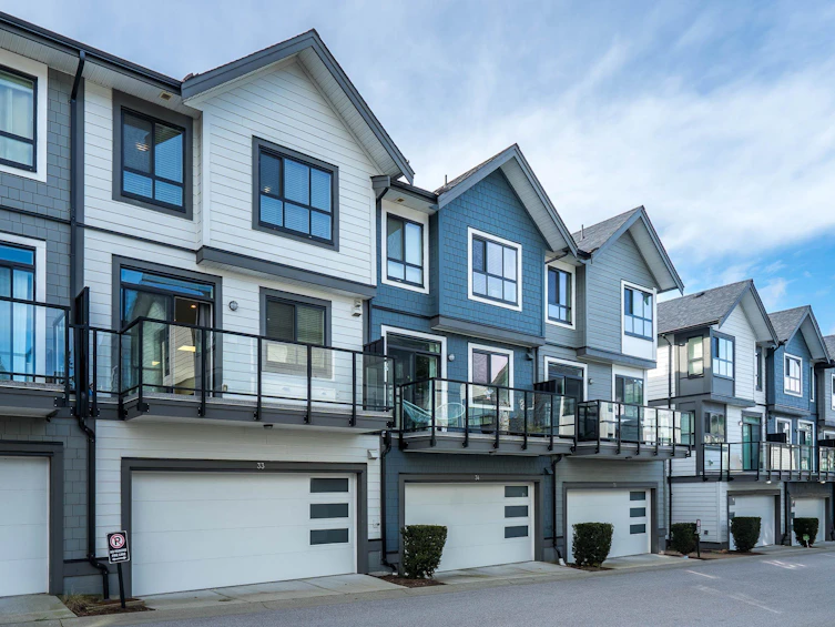 33-16760 25 Avenue, Surrey, BC, V3Z 0W4