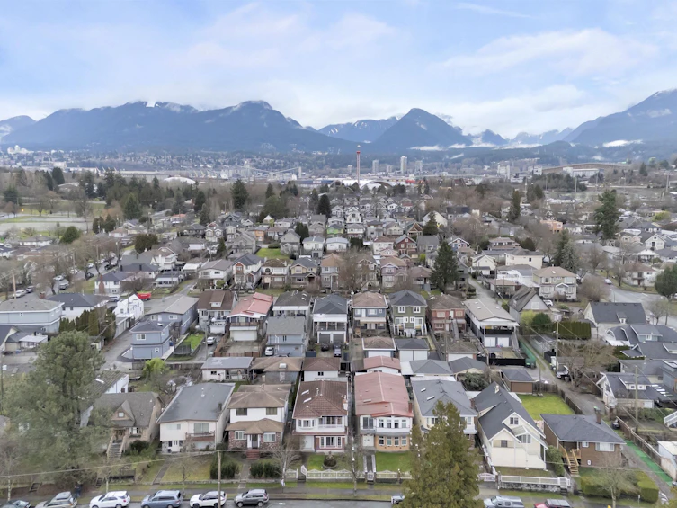 3153 Parker Street, Vancouver, BC, V5K 2V4 - 24