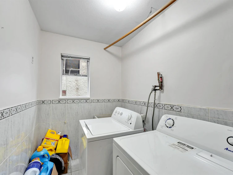 3153 Parker Street, Vancouver, BC, V5K 2V4 - 8