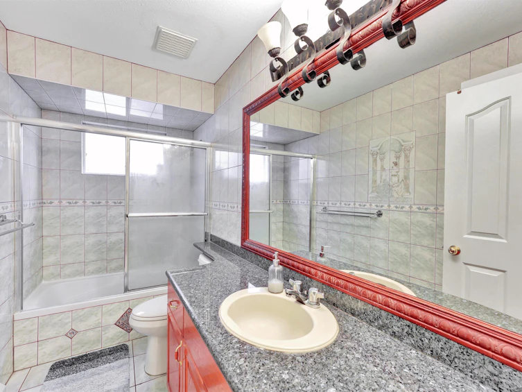 3153 Parker Street, Vancouver, BC, V5K 2V4 - 9