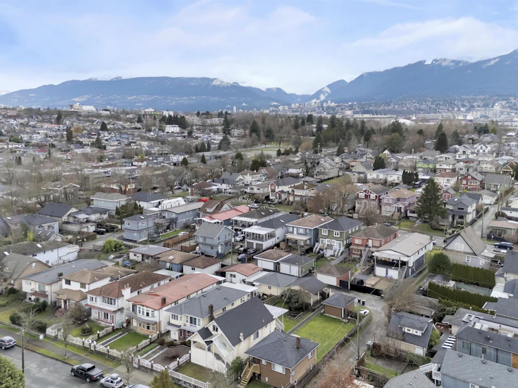 3153 Parker Street, Vancouver, BC, V5K 2V4 - 23