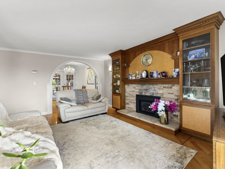317 Gloucester Court, Coquitlam, BC, V3K 5S6 - 6