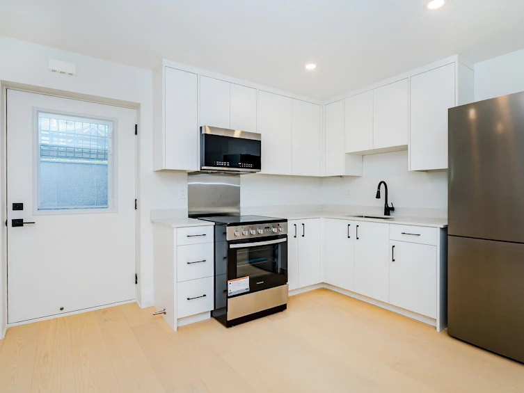 1505 Renfrew Street, Vancouver, BC, V5K 4C8 - 31