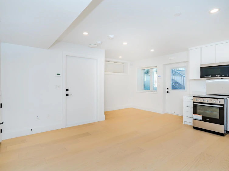 1505 Renfrew Street, Vancouver, BC, V5K 4C8 - 32