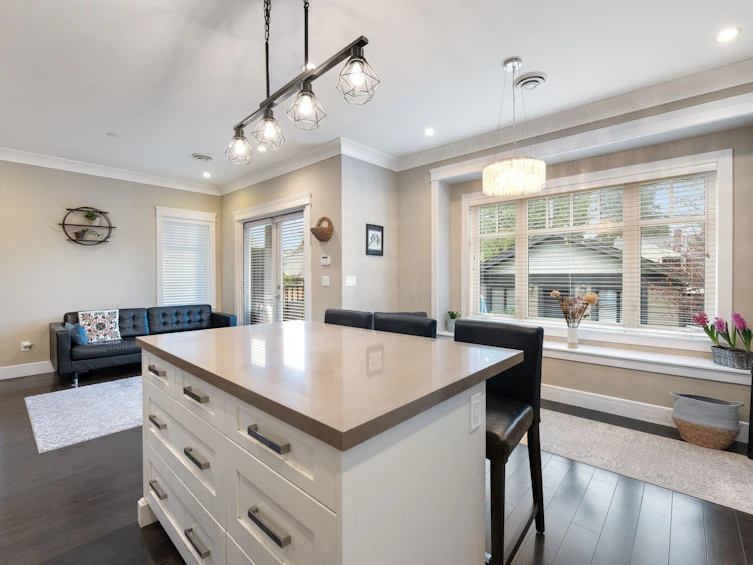 2798 W 19th Avenue, Vancouver, BC, V6L 1E3 - 10