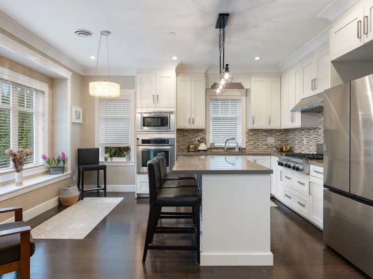 2798 W 19th Avenue, Vancouver, BC, V6L 1E3 - 8