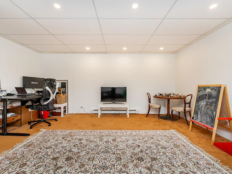 9150 Wilberforce Street, Burnaby, BC, V3N 4C6 - 25