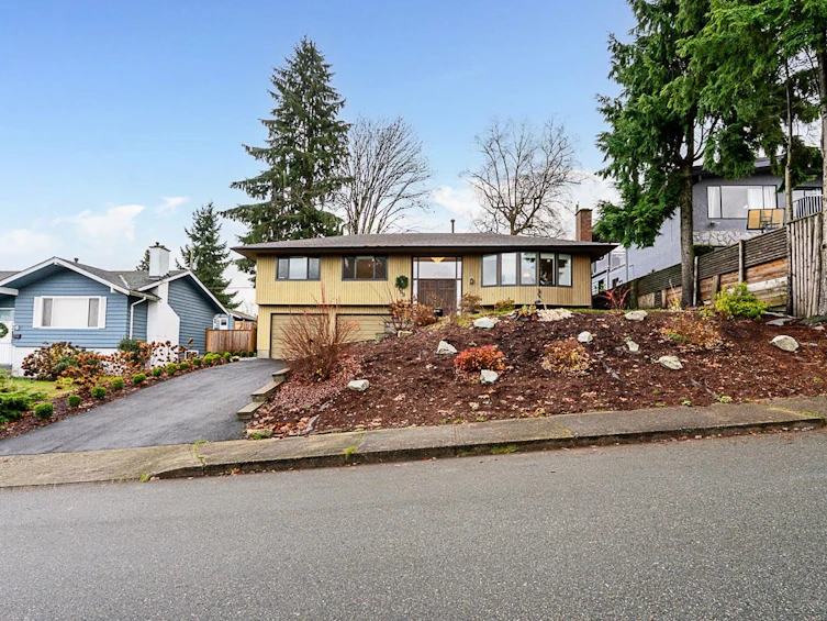 9150 Wilberforce Street, Burnaby, BC, V3N 4C6 - 2