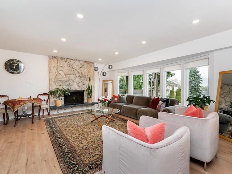 9150 Wilberforce Street, Burnaby, BC, V3N 4C6 - 9