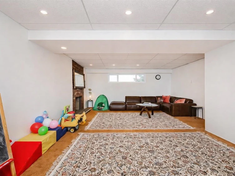 9150 Wilberforce Street, Burnaby, BC, V3N 4C6 - 8