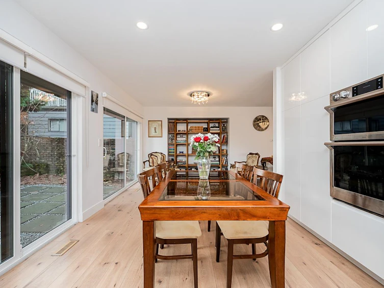 9150 Wilberforce Street, Burnaby, BC, V3N 4C6 - 14